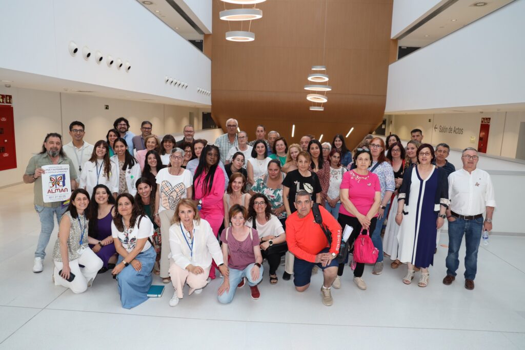 ALMAN en uno de los congresos en los que participa para seguir avanzando contra el lupus / Facebook