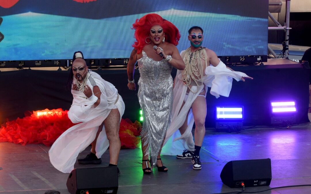 Madrid se echa a la calle en el MADO: Cinco días de Orgullo, cultura y celebraciónDel 1 al 5 de julio, el MADO 2026 esta convirtiendo Madrid en un gran escenario urbano donde la fiesta, la visibilidad LGTBIQ+ y la reivindicación vuelven a ocupar el centro de la ciudad