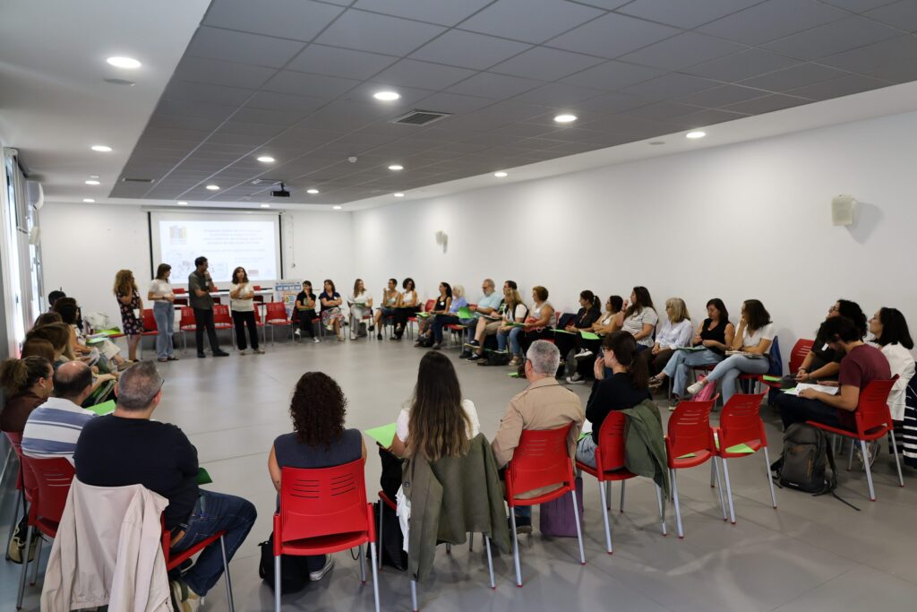 Primera sesión del Proyecto Piloto de Intervención Comunitaria Intercultural / Ayto. Alcázar de San Juan