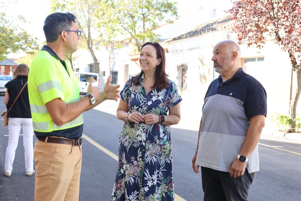 La alcaldesa, Rosa Melchor, y el concejal de Infraestructuras y Obras Públicas, Javier Ortega / Ayto. Alcázar de San Juan