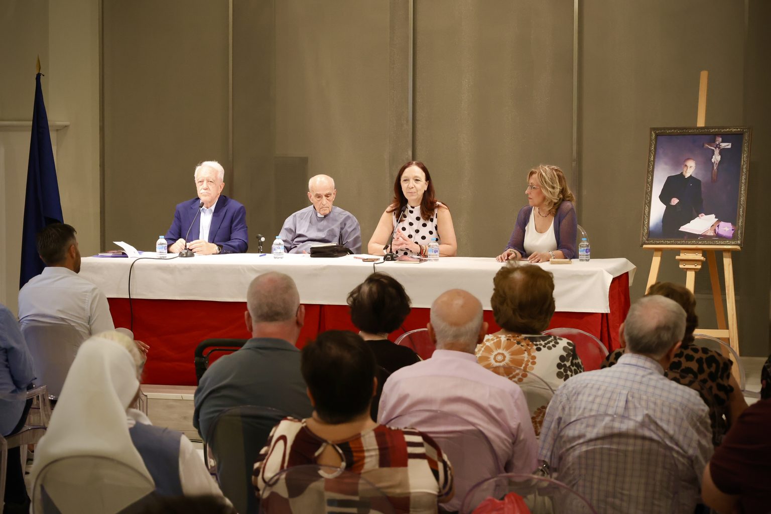 Vicente Manzaneque presenta a sus 98 años las memorias de una vida ‘contra corriente’ / Ayto. Alcázar de San Juan Vicente Manzaneque presenta a sus 98 años las memorias de una vida ‘contra corriente’ / Ayto. Alcázar de San Juan