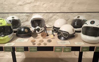Ciudad Real | 85 cascos recorren la historia de la Guardia Civil en el Museo Elisa CendreroLa exposición reúne piezas originales de distintas épocas pertenecientes a la colección privada de Santiago García Sánchez y podrá visitarse hasta el 13 de octubre