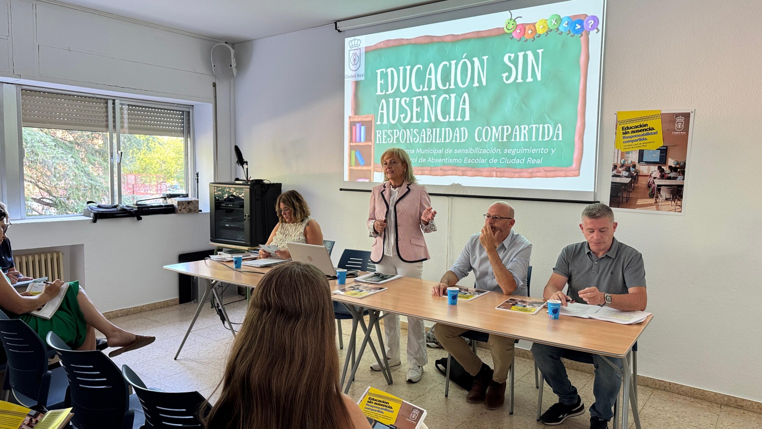 María José Escobedo, concejala de Educación, presentando el nuevo protocolo / Ayto. Ciudad Real María José Escobedo, concejala de Educación, presentando el nuevo protocolo / Ayto. Ciudad Real