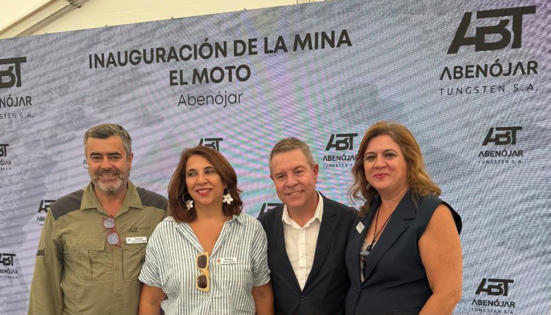 Emiliano García-Page, presidente de Castilla-La Mancha; Verónica García Sánchez, alcaldesa de Abenójar; y Maribel Mansilla, diputada provincial / Diputación Provincial