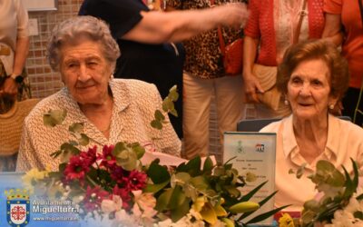 Miguelturra | El Homenaje a la Persona de Mayor Edad reconoce la memoria viva de los mayores del municipioFrancisca Martín, de 101 años, y Benita Sánchez, centenaria desde marzo, fueron las protagonistas de uno de los actos más emotivos de las Ferias y Fiestas